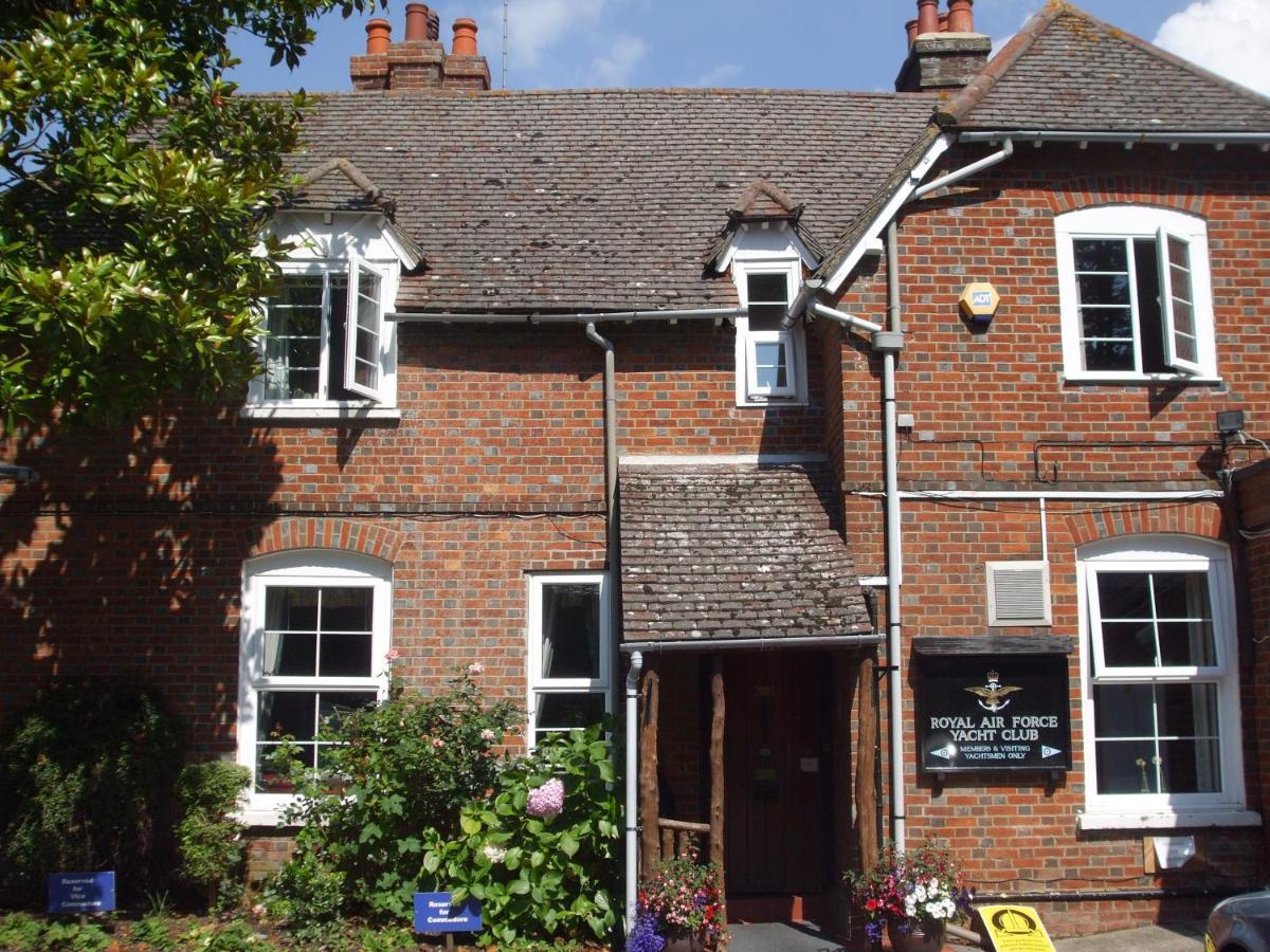Riverside House Hamble-le-Rice Exteriör bild